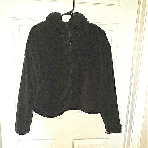 Victoria Secret's PINK Sherpa Black Crop Hooded Jacket, Sml - Picture 2 of 6